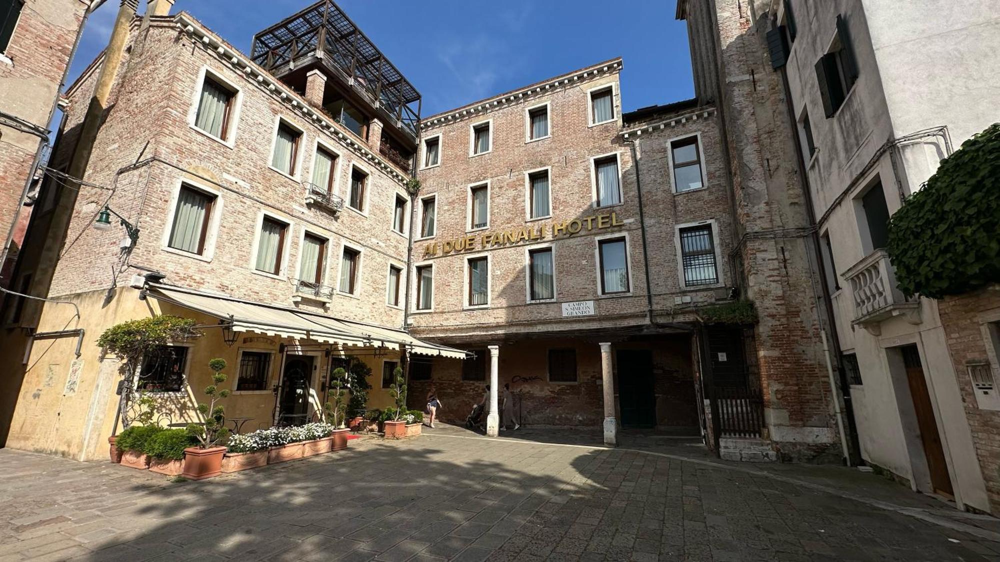 Hotel Ai Due Fanali Venecia Exterior foto
